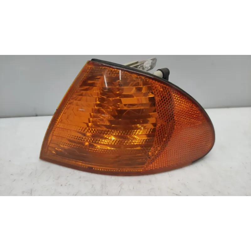 Clignotant avant gauche bmw serie 3 e46