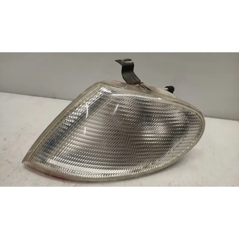 Clignotant avant gauche volkswagen sharan 7m