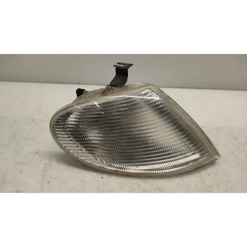 Clignotant avant droit volkswagen sharan 7m