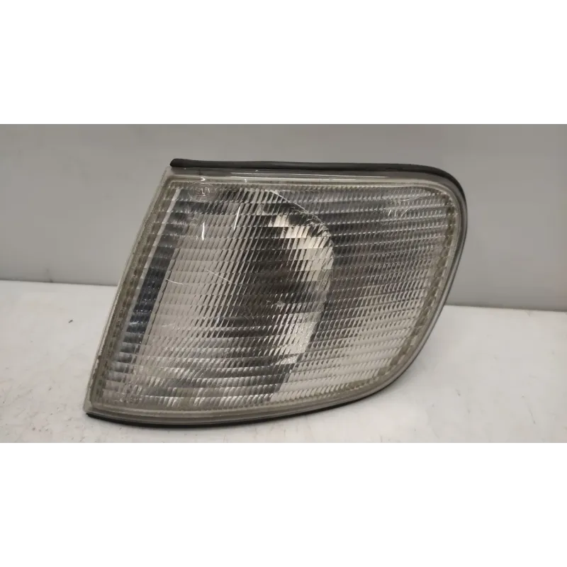 Clignotant avant gauche audi 100