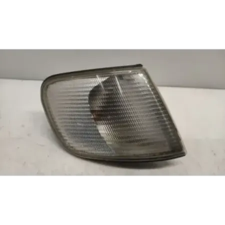 Clignotant avant droit audi 100