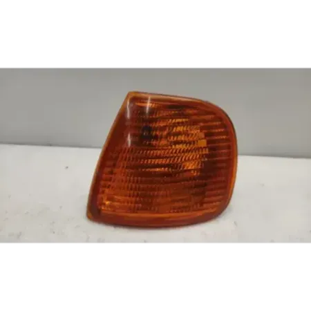 Clignotant avant gauche volkswagen caddy 9k