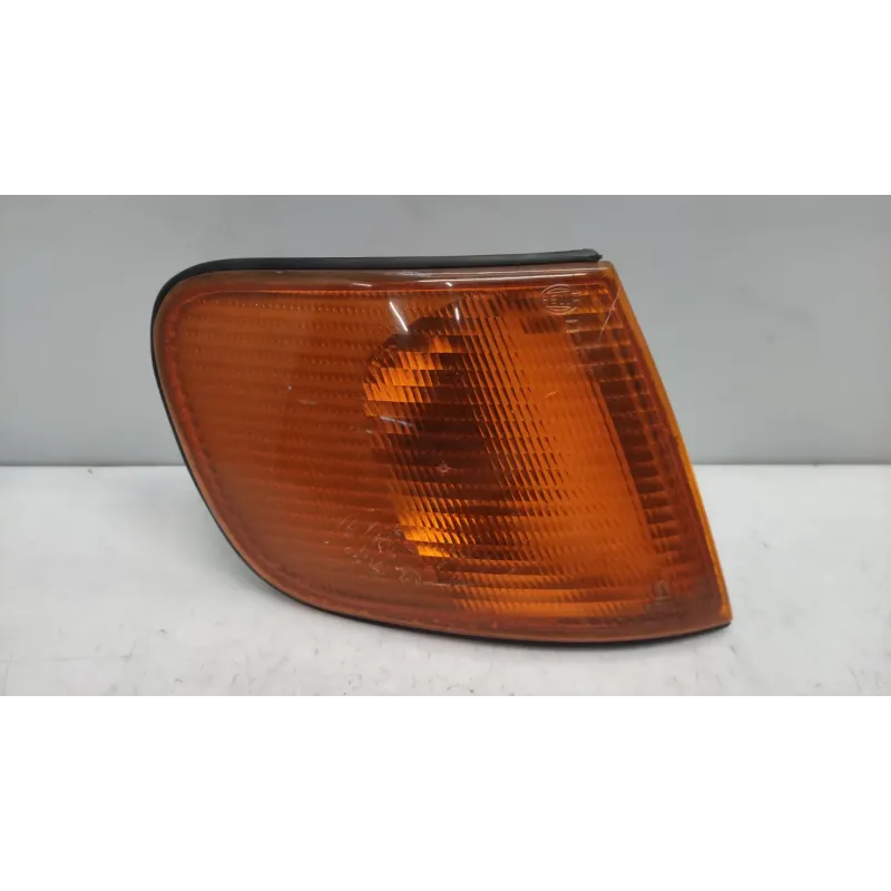 Clignotant avant droit audi 100