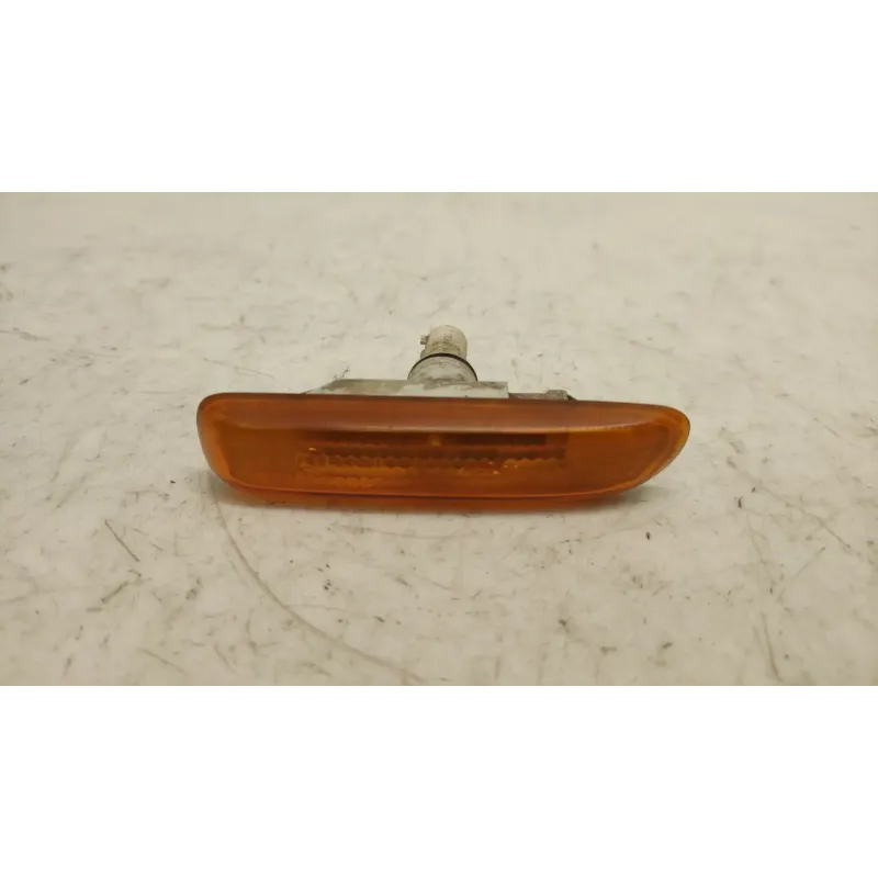 Repetiteur avant droit bmw serie 3 e46
