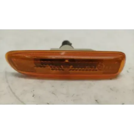 Repetiteur avant gauche bmw serie 3 e46