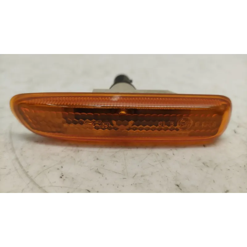 Repetiteur avant gauche bmw serie 3 e46