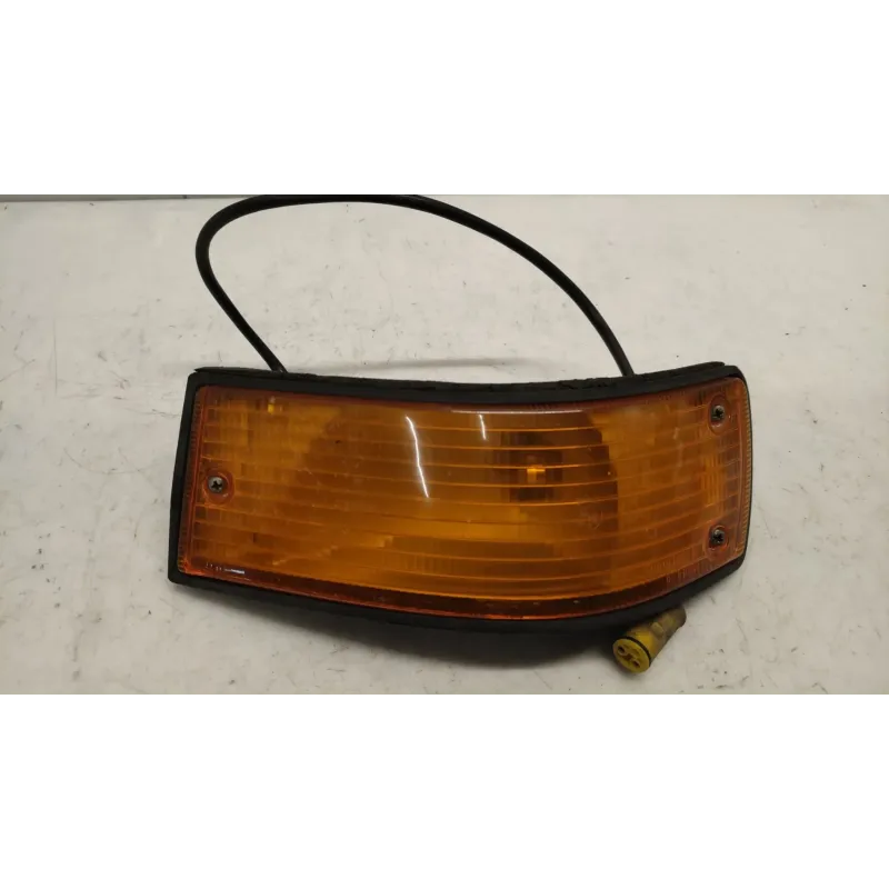 Clignotant avant droit bmw serie 5 e28