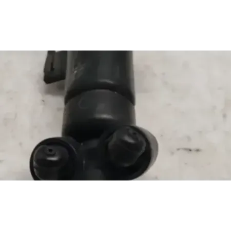 Gicleur lave-phare avant gauche audi a3 8p