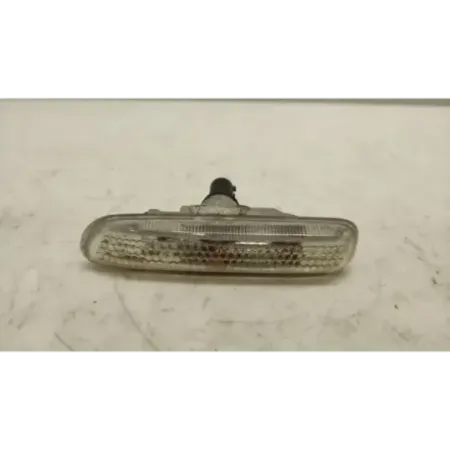 Repetiteur avant droit bmw serie 3 e46