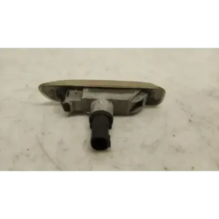 Repetiteur avant droit bmw serie 3 e46