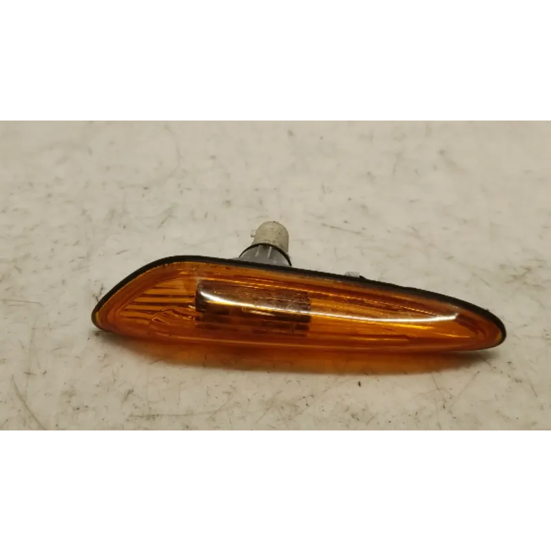 Repetiteur avant gauche bmw x3 e83