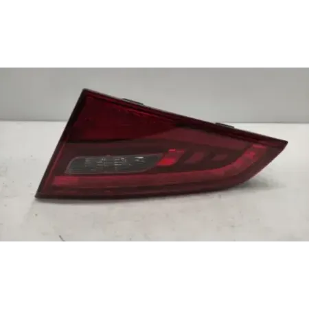 Feu arriere interieur droit audi a3 8v