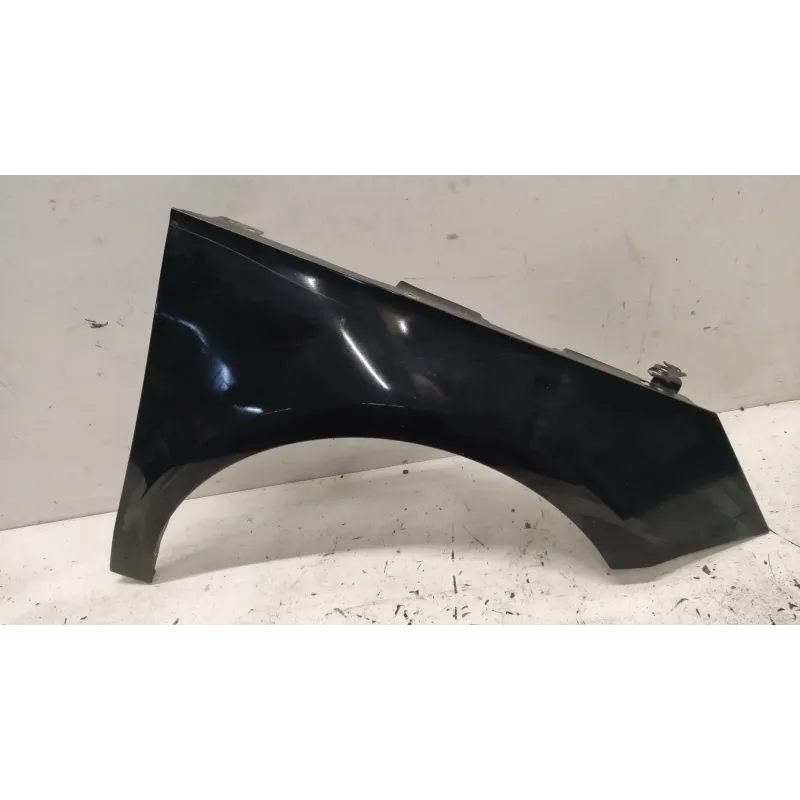 Aile avant droite audi a1 8x