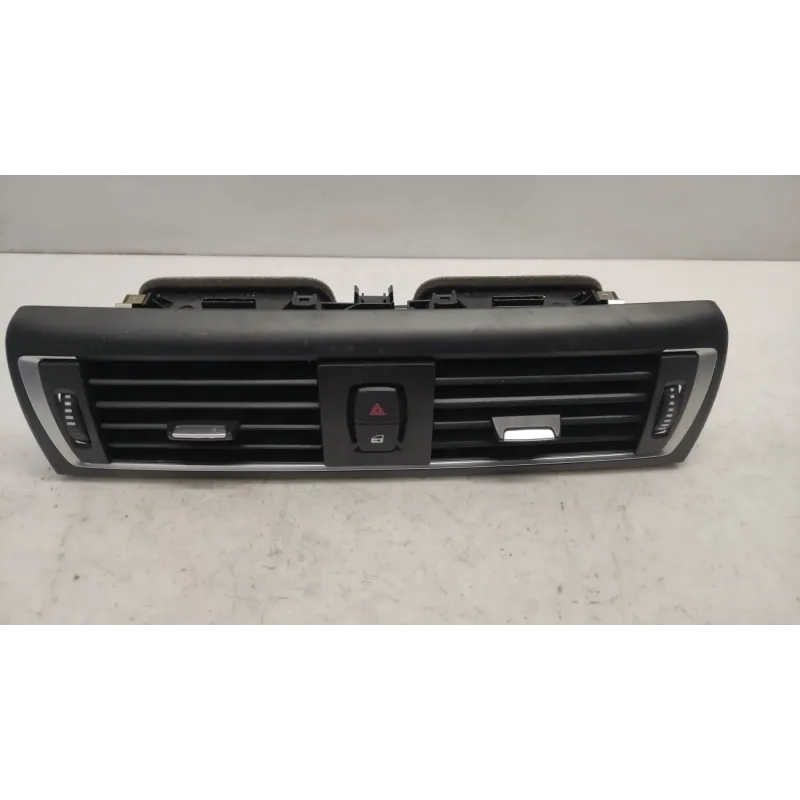 Grille aeration centrale avant bmw serie 1 f20/f21