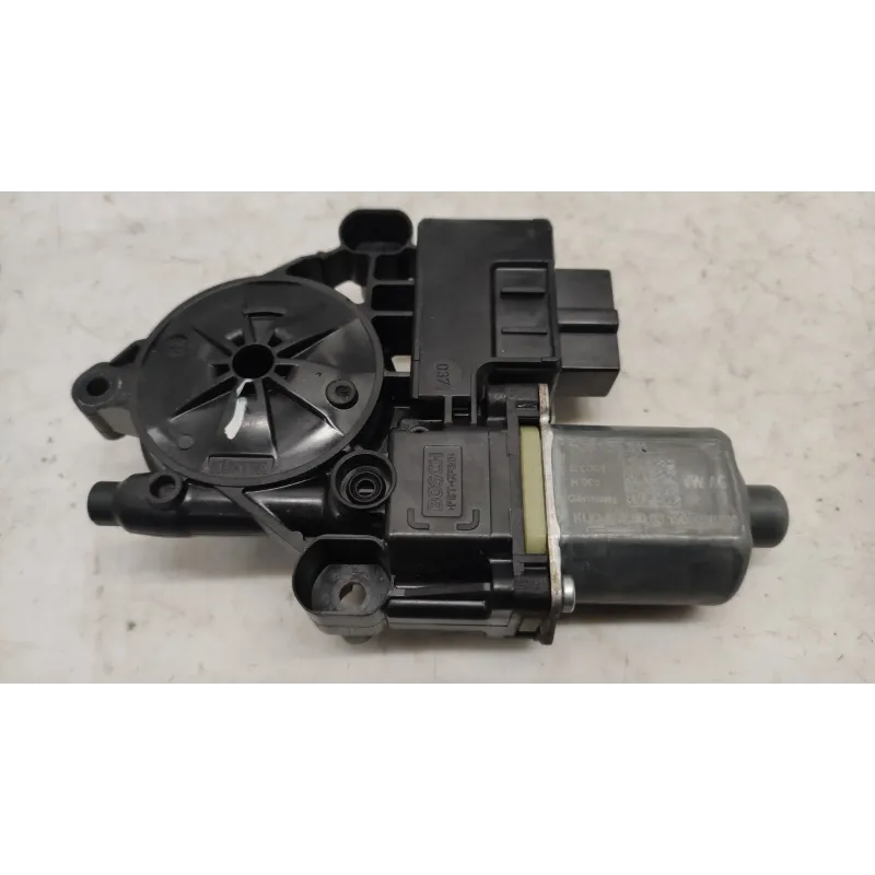 Moteur essuie-glace arriere gauche volkswagen golf 7 vii
