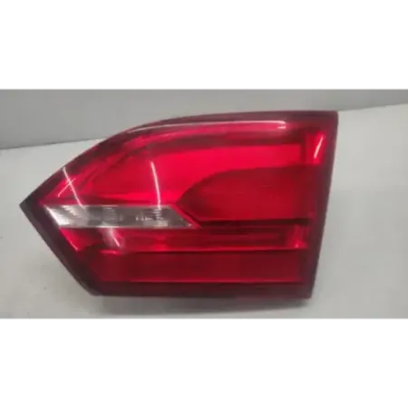 Feu arriere interieur droit volkswagen jetta 4