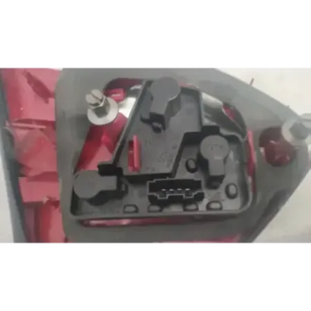 Feu arriere interieur droit volkswagen jetta 4