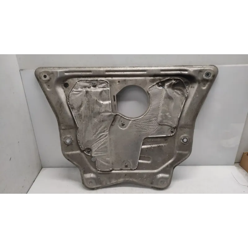 Renfort de protection sous moteur bmw x6 f16