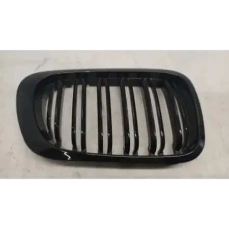 Calandre droit bmw serie 3 e46