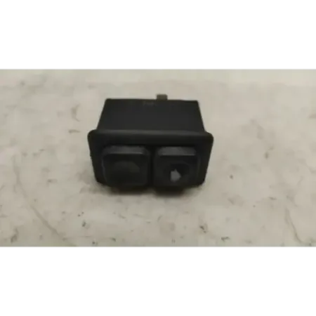 Commande leve-glace porte arriere gauche bmw serie 3 e30