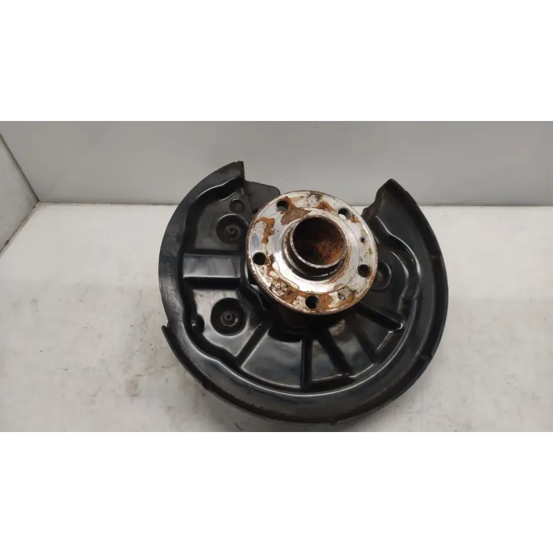 Pivot arriere gauche audi q5