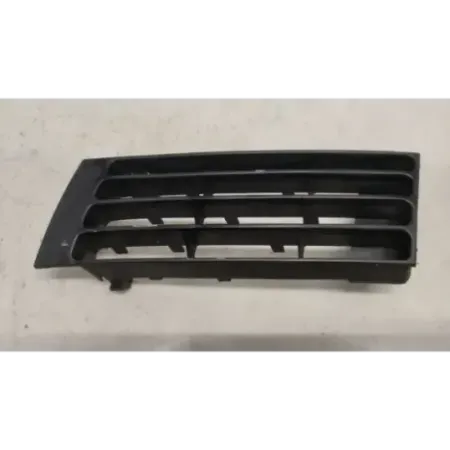 Grille de pare choc avant gauche audi a4 8d b5