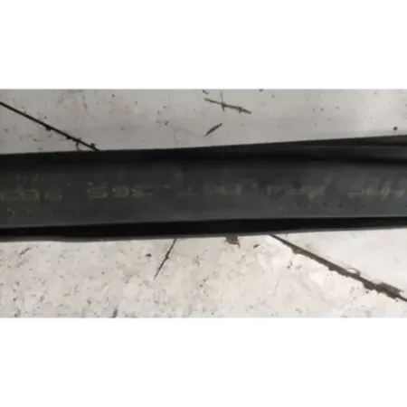 Joint porte avant gauche seat leon 3 5f