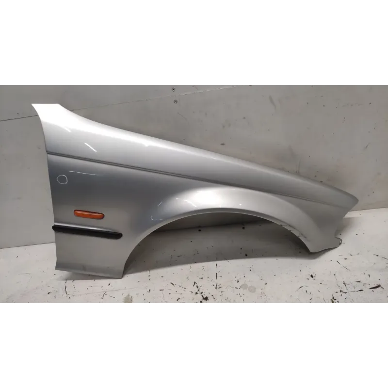 Aile avant droite bmw serie 3 e46