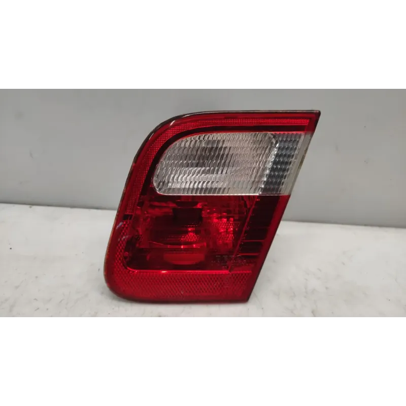 Feu arriere interieur droit bmw serie 3 e46