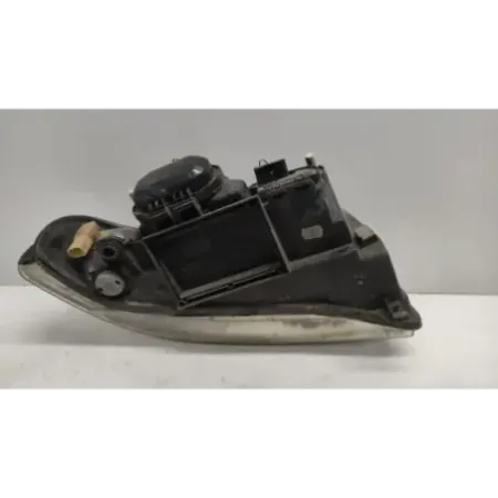 Phare gauche audi a4 8d b5