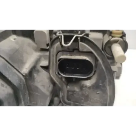 Phare gauche audi a4 8d b5