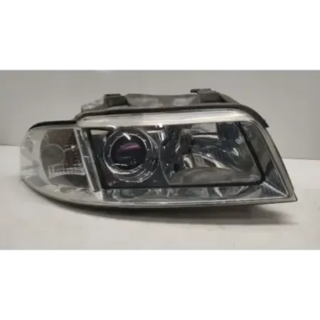 Phare droit audi a4 8d b5