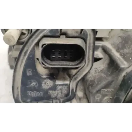 Phare droit audi a4 8d b5
