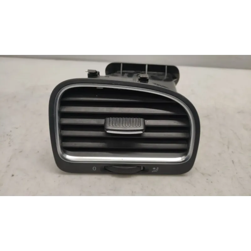 Grille aeration avant droite volkswagen golf 6 vi