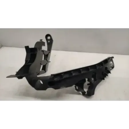 Support phare gauche audi a4 8k b8