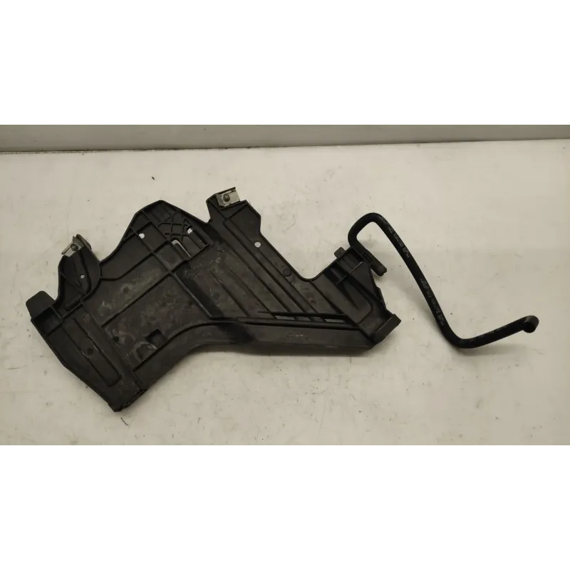 Support phare gauche audi a4 8k b8