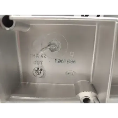 Platine feu arriere droit bmw serie 6 e24