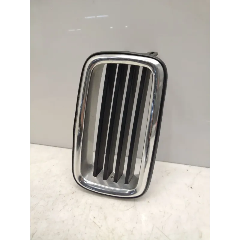 Calandre droit bmw serie 6 e24