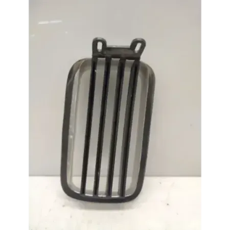 Calandre gauche bmw serie 6 e24