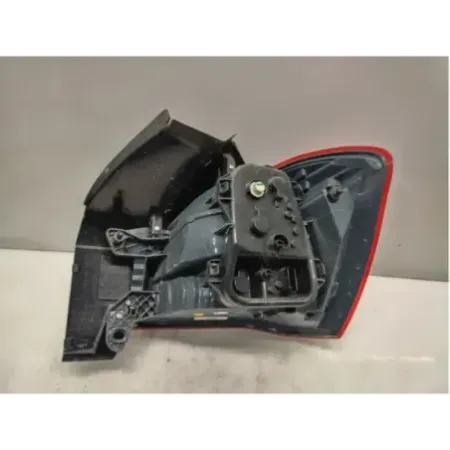 Feu arriere gauche bmw serie 1 f20/f21