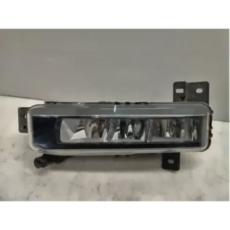 Phare anti-brouillard gauche bmw serie 1 f40