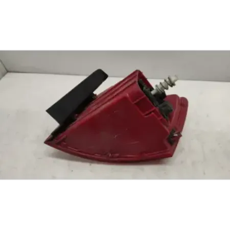 Feu arriere gauche volkswagen jetta 4