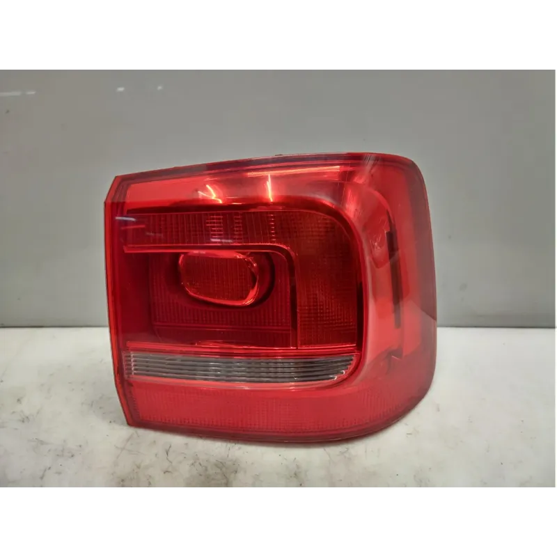 Feu arriere droit volkswagen touran 1t