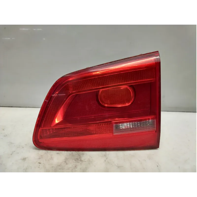 Feu arriere interieur droit volkswagen touran 1t