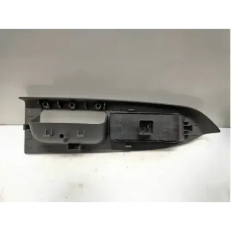 Commande leve-glace porte avant gauche volkswagen touran 1t