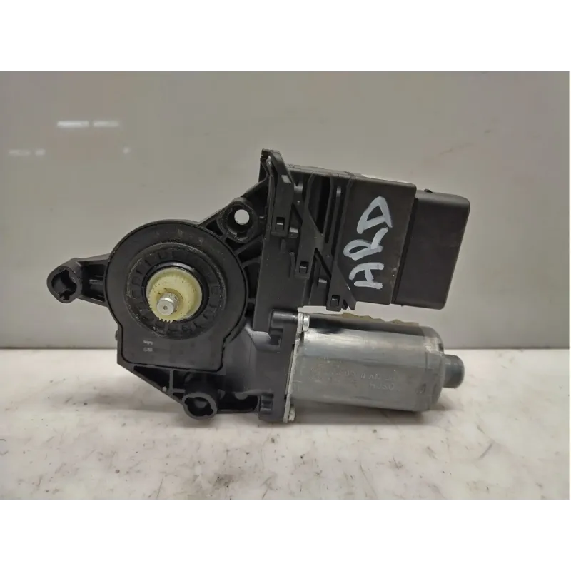 Moteur leve-glace arriere droit volkswagen touran 1t