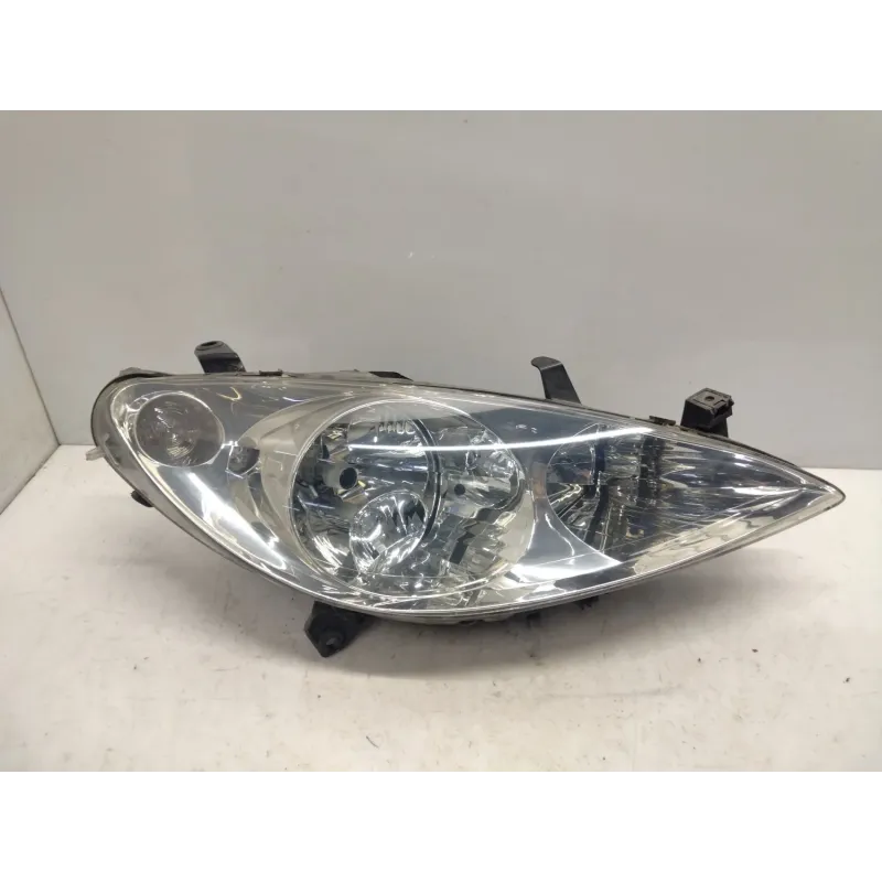 Phare droit peugeot 307
