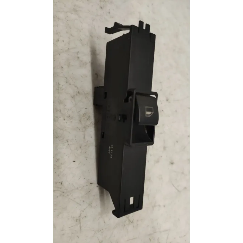 Commande leve-glace porte avant gauche bmw serie 3 e46