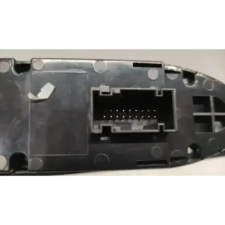 Commande leve-glace porte avant gauche bmw serie 1 e87/e81
