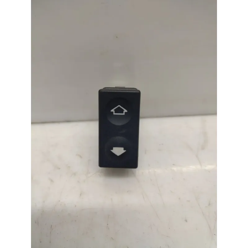 Commande leve-glace porte avant gauche bmw serie 3 e36
